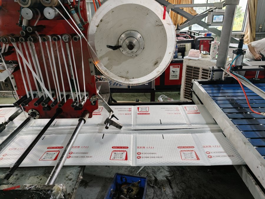 Mailer Forming & Sealing